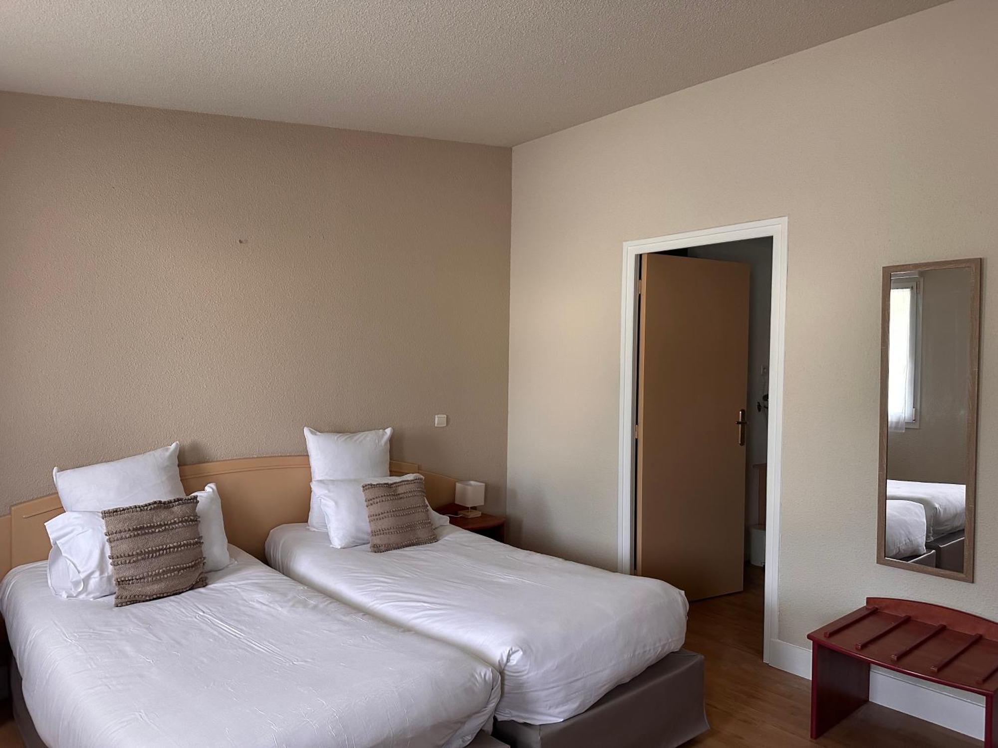Hotel - Domaine De La Blanchardiere - Le Mans Changé Eksteriør billede