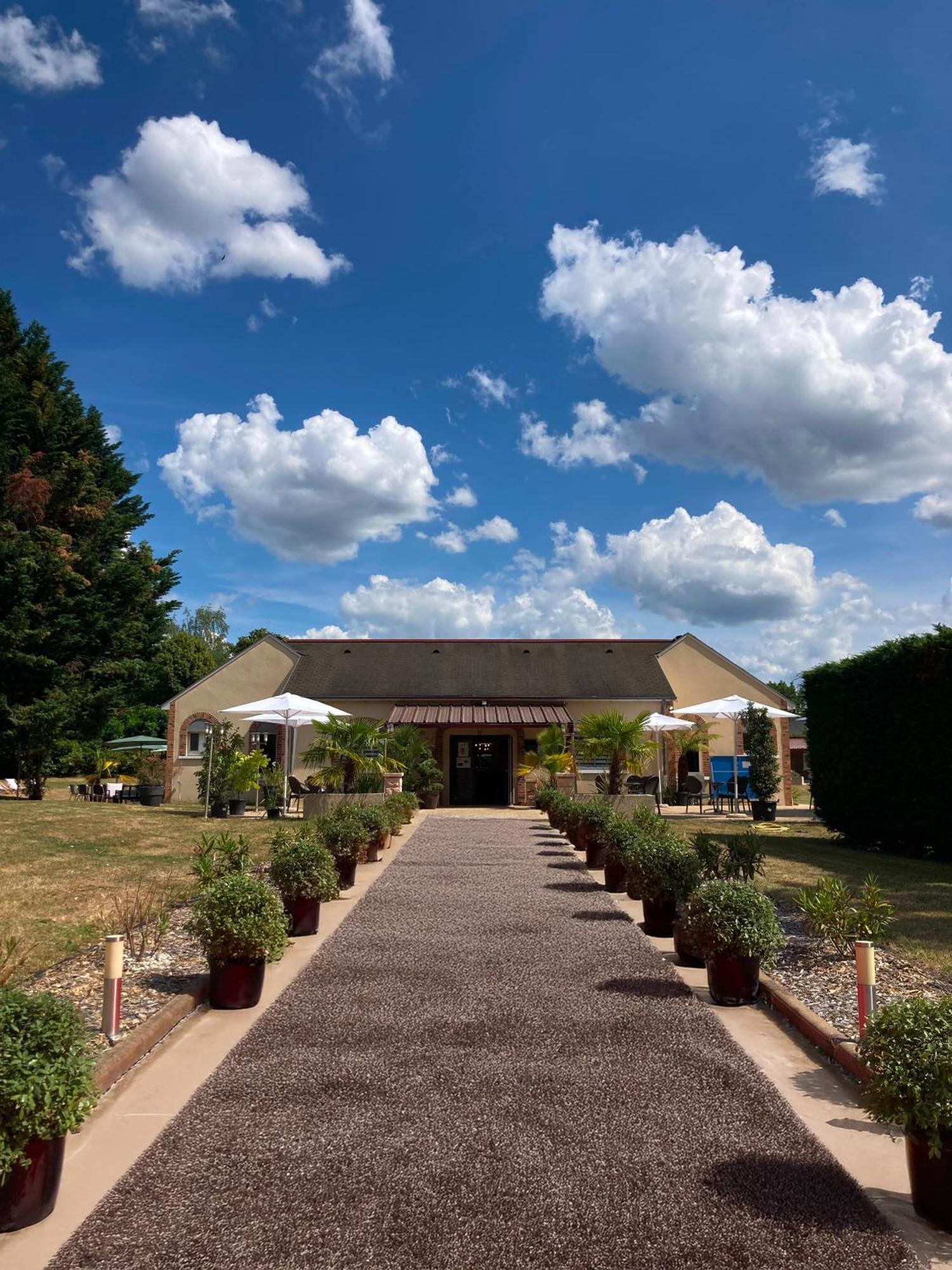 Hotel - Domaine De La Blanchardiere - Le Mans Changé Eksteriør billede