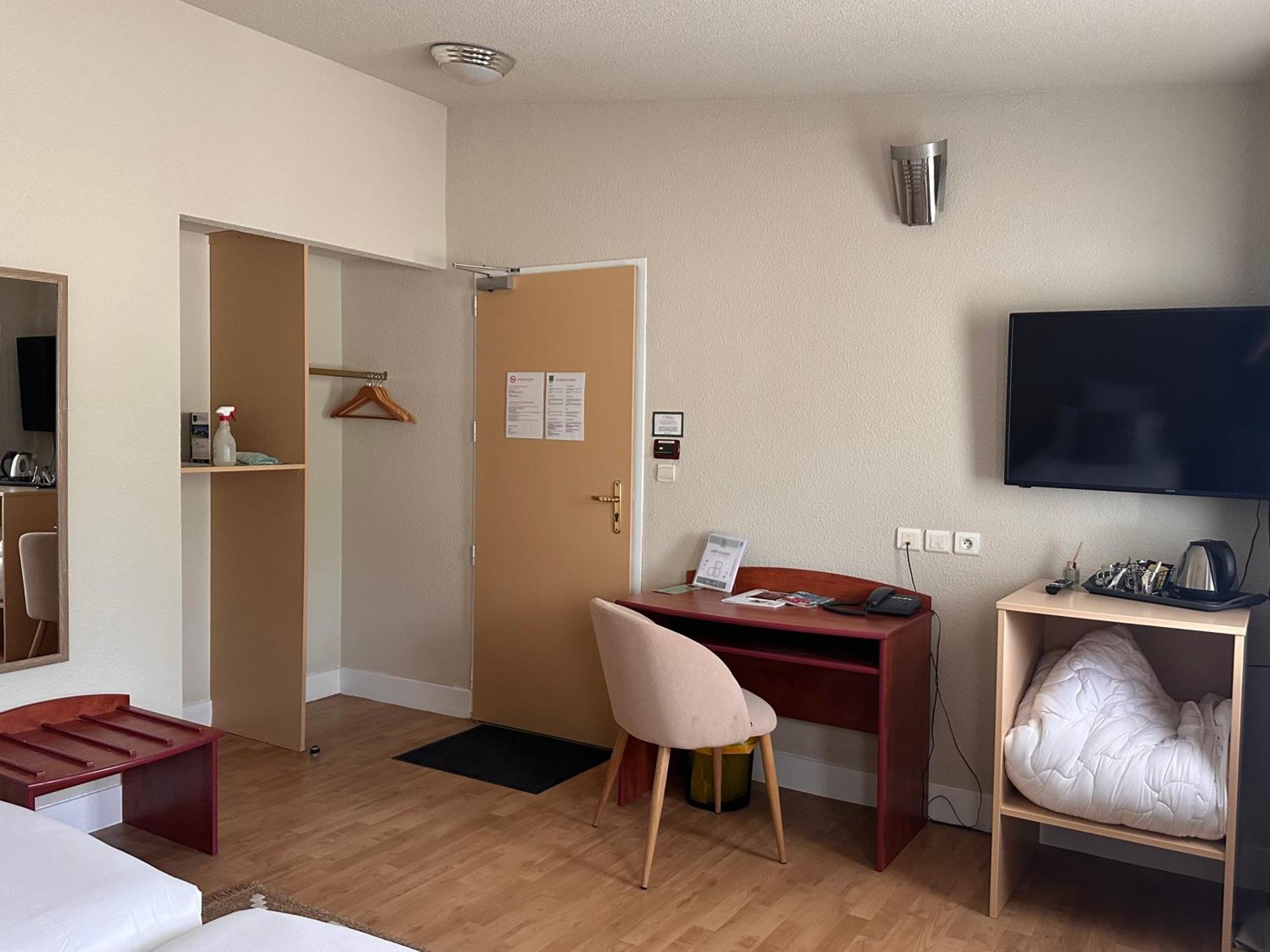 Hotel - Domaine De La Blanchardiere - Le Mans Changé Eksteriør billede