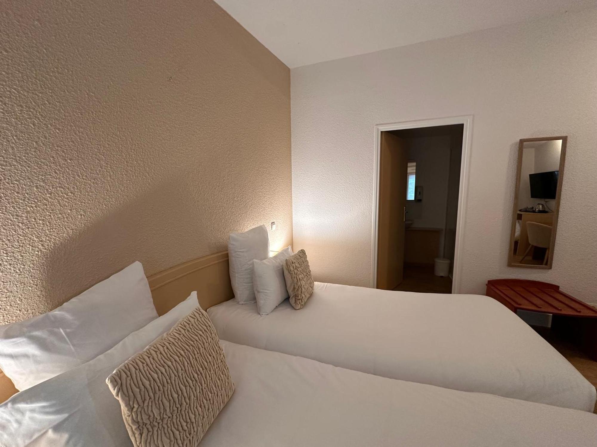 Hotel - Domaine De La Blanchardiere - Le Mans Changé Eksteriør billede