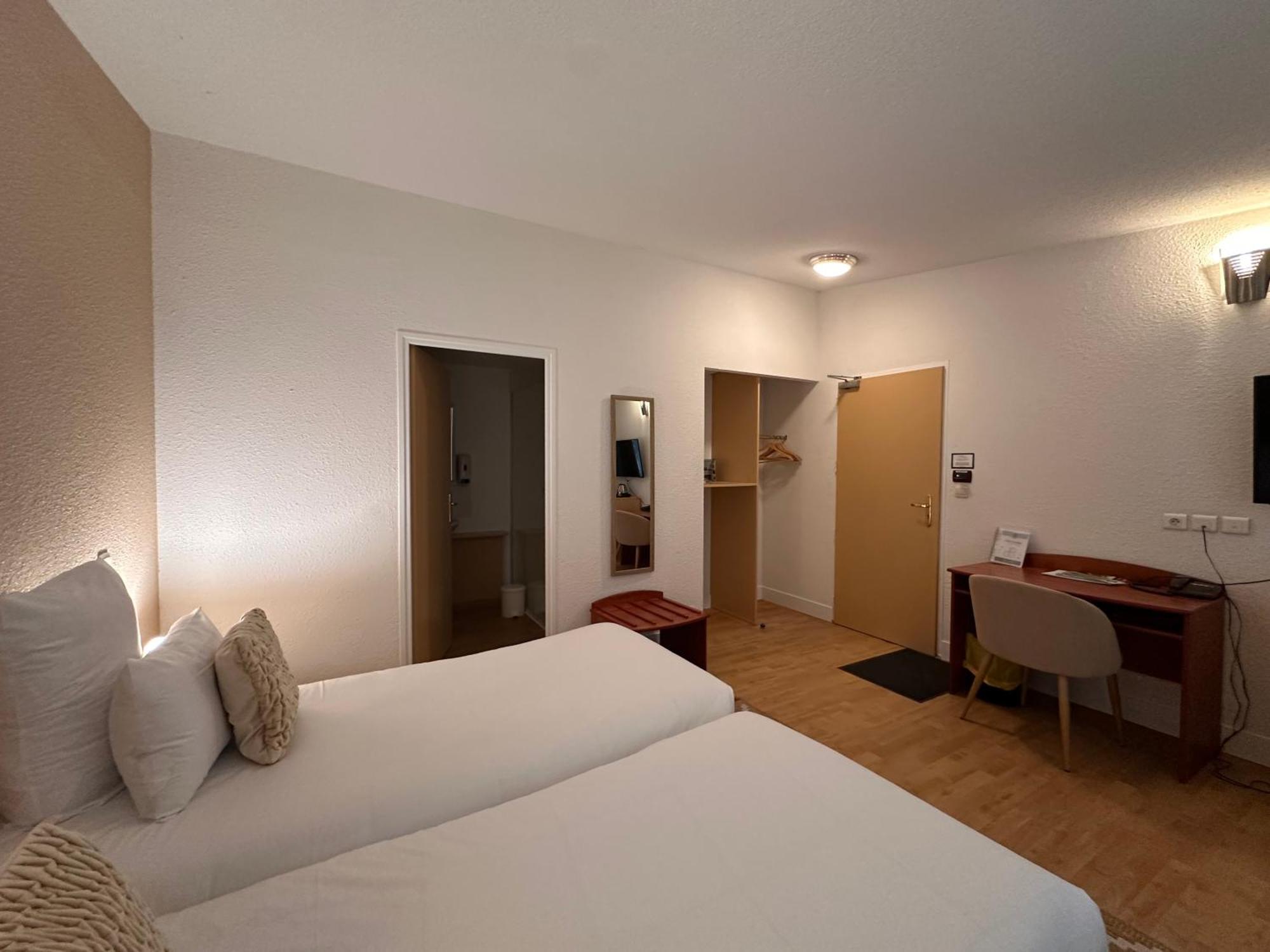 Hotel - Domaine De La Blanchardiere - Le Mans Changé Eksteriør billede